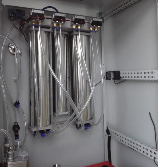 臭氧发生器通常非常可靠，可以称为空气净化器或臭氧清洁器。
